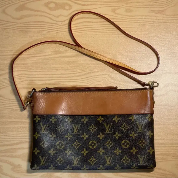 [BUNJANG] Monogram Crossbody Bag / 모노그램 크로스백