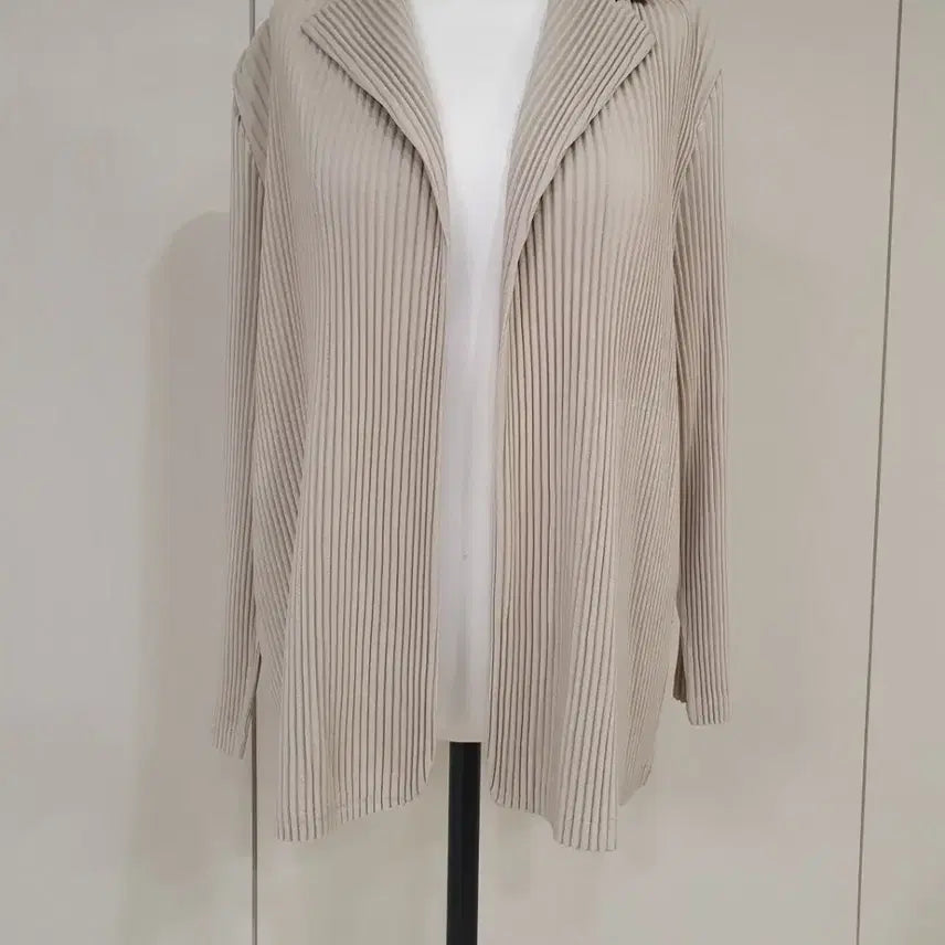 [BUNJANG] PLEATSOMME Pleated Cardigan Beige / 플리츠 옴므 가디건 베이지
