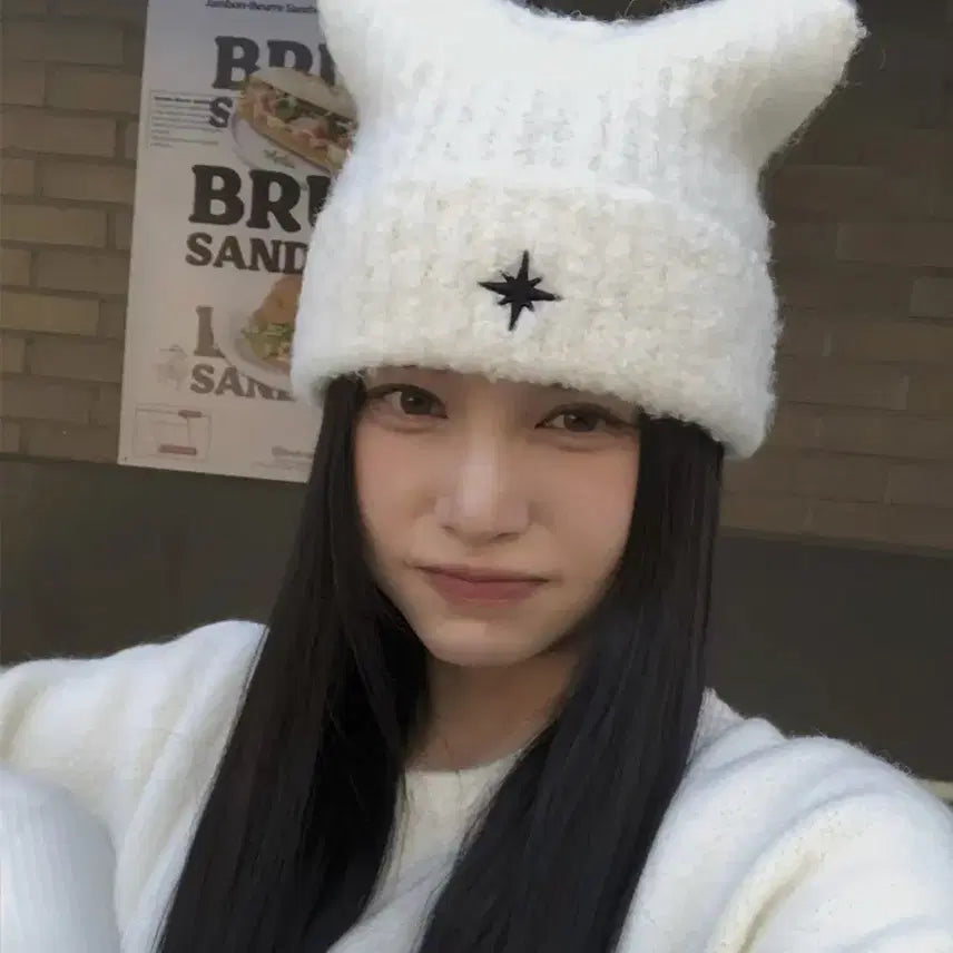 [BUNJANG] NOHMBRE Embroidered Cat Beanie (White) / 놈브레 자수 캣비니 (화이트)