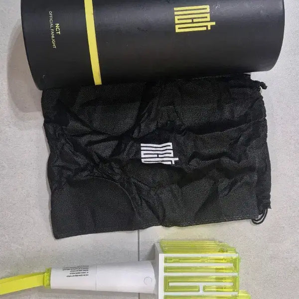[BUNJANG] NCT Official Fanlight / NCT 엔시티 구믐뭔봄 판매