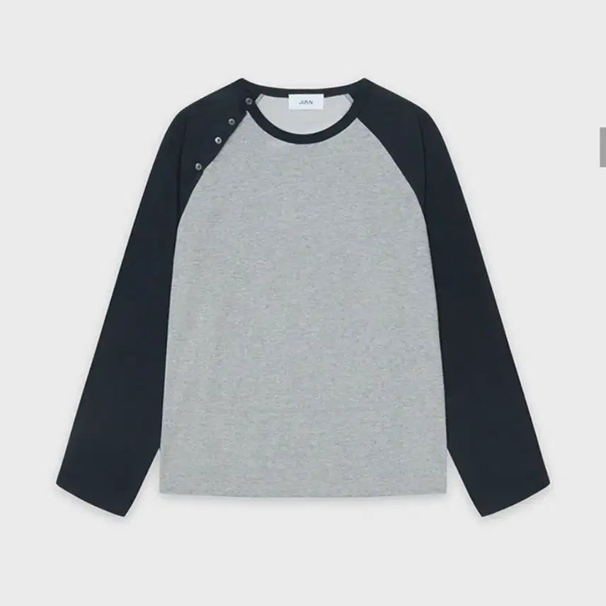 [BUNJANG] Juang Homme Shoulder Button Raglan Long Sleeve (Dark Navy / Gray) / [새상품]주앙옴므 숄더 버튼 래글런 롱슬리브 (다크 네이비 / 그레이)