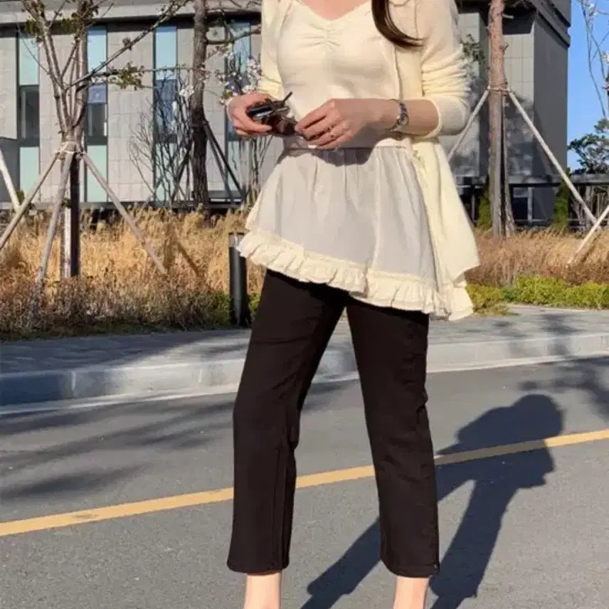 [BUNJANG] House J Black Capri Semi-Bootcut Pants / 하우스제이 블랙 카프리 팬츠