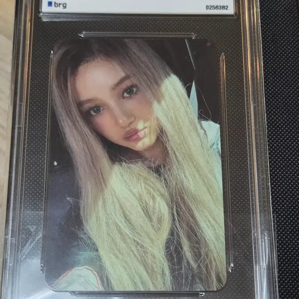 [BUNJANG] NewJeans Supernatural DANIELLE Ver.B Photocard / 뉴진스 슈퍼내추럴 포토카드 다니엘 Ver.B
