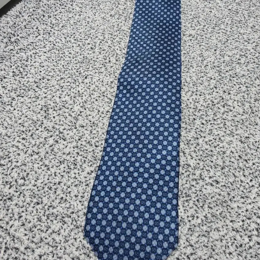 [BUNJANG] Gucci GG Pattern Silk Necktie Navy / 구찌 GG 패턴 실크 넥타이 네이비