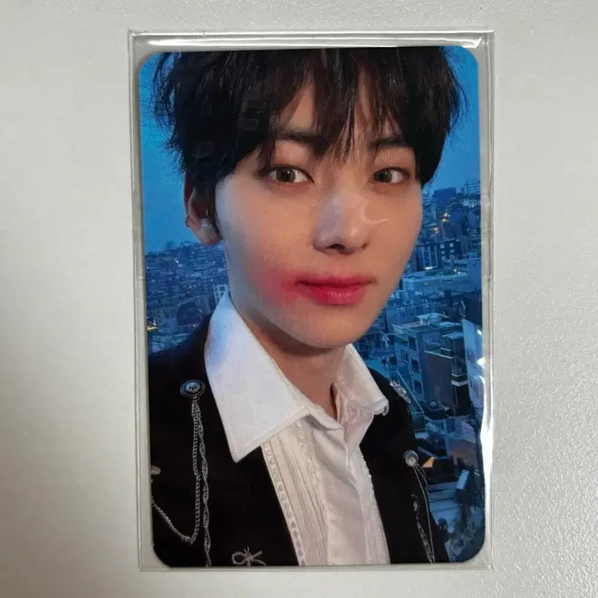 [BUNJANG] NU'EST Hwang Minhyun Romanticize POB Lipstick Photocard / 뉴이스트 황민현 로맨티사이즈 특전 립스틱 포카