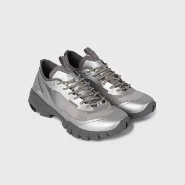 [BUNJANG] Low Classic Lc T-1 Vibram Sneakers Silver / 로우클래식 Lc T-1 VIBRAM SNEAKERS (실버 240)
