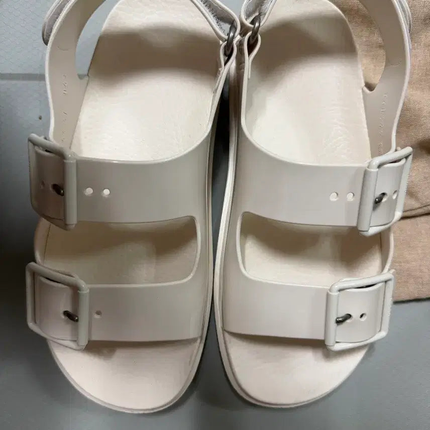 [BUNJANG] Gucci Rubber Sandals White Size 37 / 구찌 러버샌들 화이트37