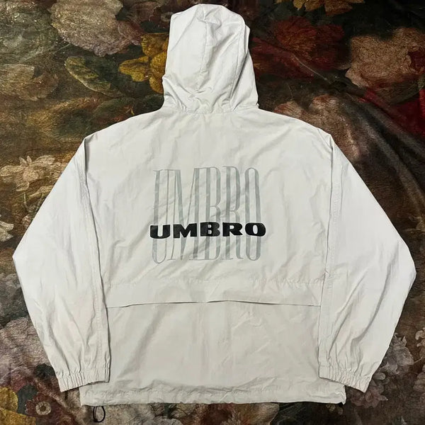 [BUNJANG] Umbro Spellout Back Logo Grey Hooded Windbreaker Size 95 / 엄브로 스펠아웃 백로고 그레이후드바람막이 95