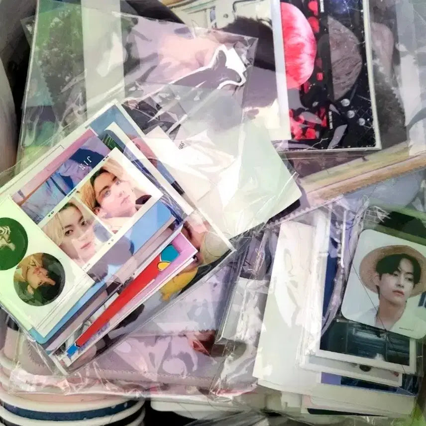 [BUNJANG] BTS Merchandise Bundle / 방탄 비공굿, 베라 통.. 약1.5kg 양도