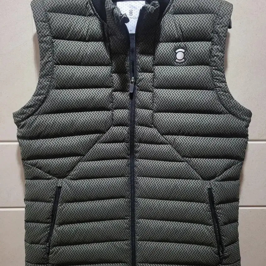 [BUNJANG] W.Angle Women's Lightweight Goose Padded Vest Size 95 / 와이드앵글  골프 경량구스패딩조끼  여성95