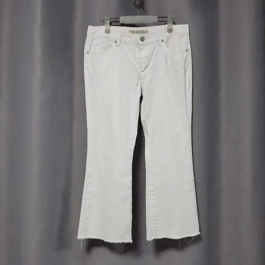 [BUNJANG] Guess White Bootcut Jeans / 게스 화이트 부츠컷