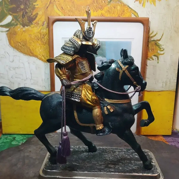 [BUNJANG] Golden Armored Warrior on Horseback Figurine / 금색 갑옷 무사 말 피규어