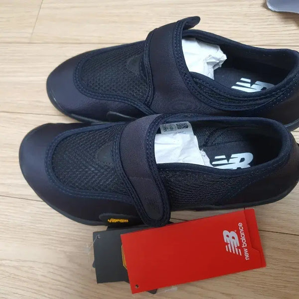 [BUNJANG] New Balance MT26IO Sandals / 뉴발란스 MT26IO 신상새상품(240)
