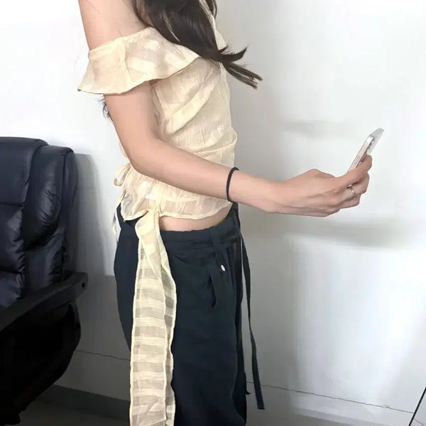 [BUNJANG] Highonce Lemoncore Eve Check Asymmetric Off-Shoulder Blouse / 하이원스 레몬코어 여름 이브 체크 언발 오프 블라우스