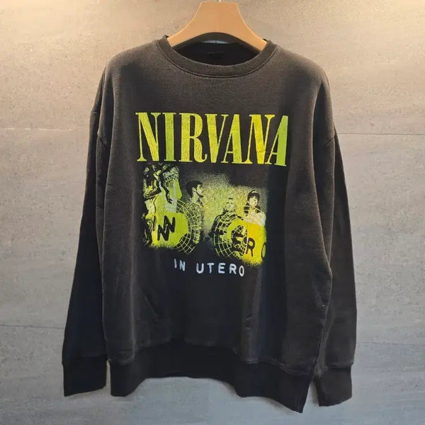 [BUNJANG] Nirvana In Utero Graphic Sweatshirt / Nirvana. 인 유테로. 맨투맨.