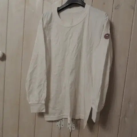 [BUNJANG] Silket Cotton T-Shirt with Lip Print / 입술 프린팅 넘 이쁜 실켓면 티셔츠