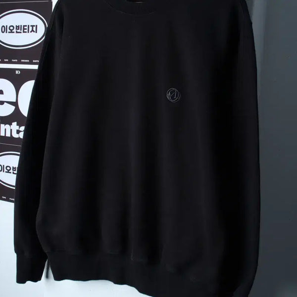 [BUNJANG] LIFELESS Small Logo Sweatshirt Black Oversized / (M-L) 라이풀 맨투맨 티셔츠 스몰로고 블랙 박시-H37340