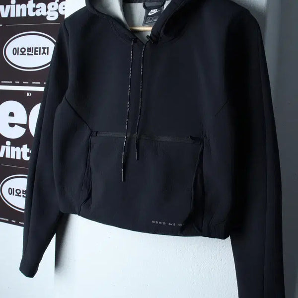 [BUNJANG] Nike Performance Crop Hoodie T-Shirt Black Gorpcore / W(M) 나이키 후드티셔츠 기능성 크롭 블랙 고프코어-H37382