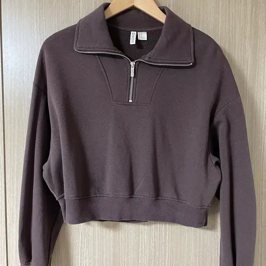 [BUNJANG] H&M Divided Half Zip Cropped Sweatshirt / H&M 다비디(Divided) 하프 집업 크롭 스웨트셔츠