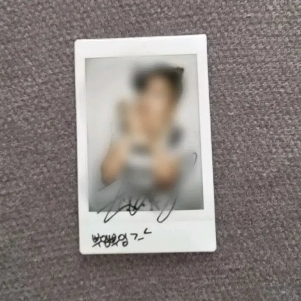 [BUNJANG] Ladies' Code Juhni Signed Polaroid / 레이디스 코드 주니 싸폴