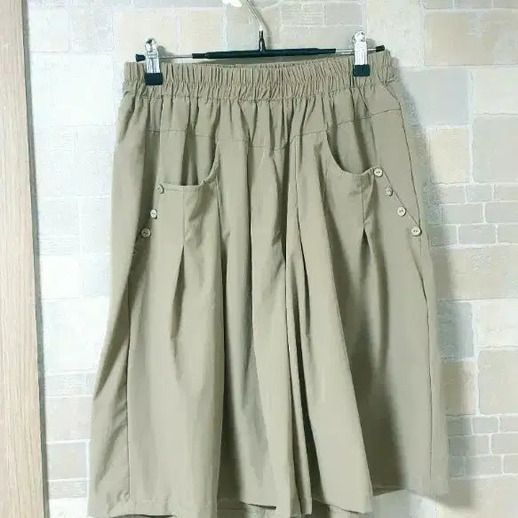 [BUNJANG] Women's 5-Button Shorts / 여성 단추5부반바지(새옷)