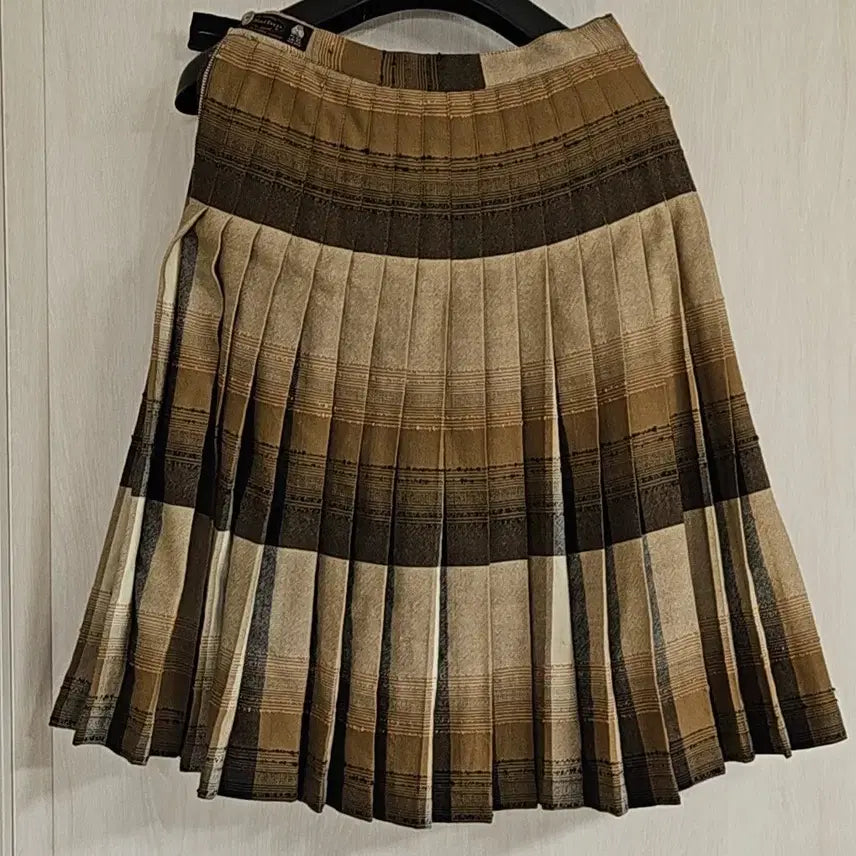 [BUNJANG] Highland Queen Double-Sided Pleated Skirt / 캐나다 (28~29또는30실측참조)양면 플리츠 스커트