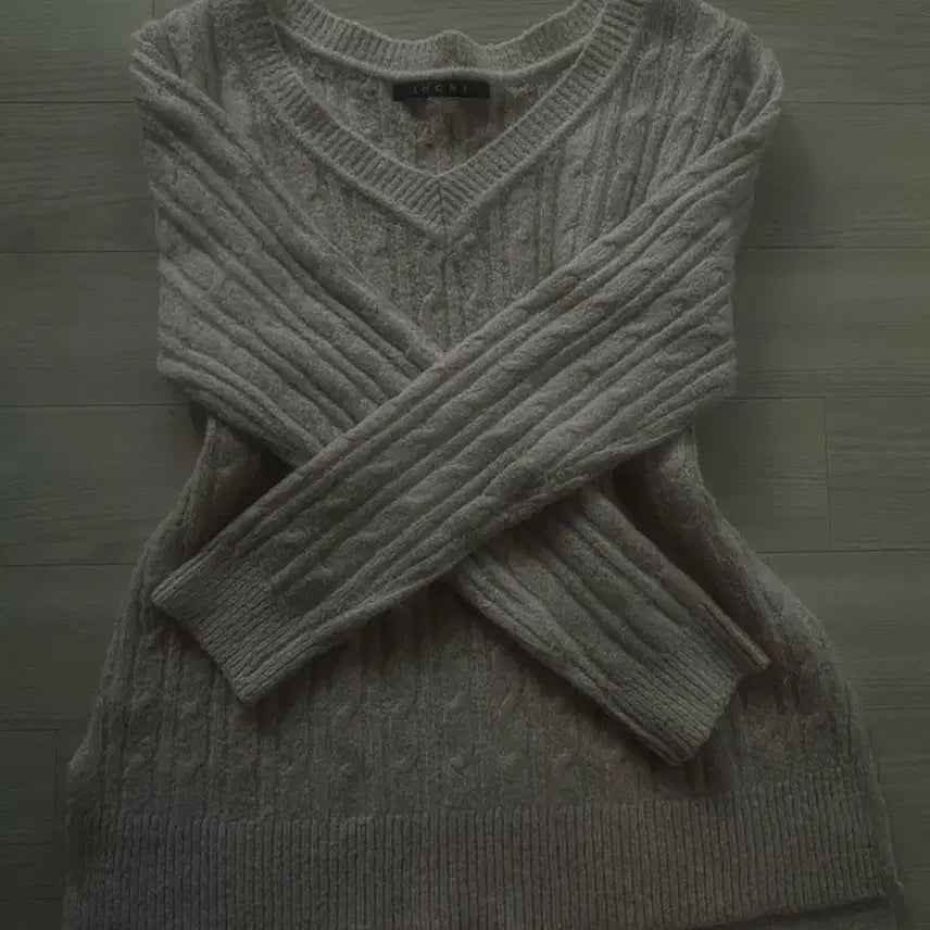 [BUNJANG] Ingni Pink Cable Knit V-Neck Sweater / Ingni 잉그니 핑크 뮤트 꽈배기니트