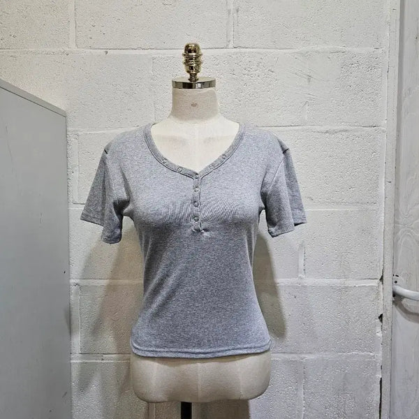 [BUNJANG] Snap Button V-Neck T-Shirt - White / 허리라인 똑딱단추 브이넥 무지 반팔- 화이트
