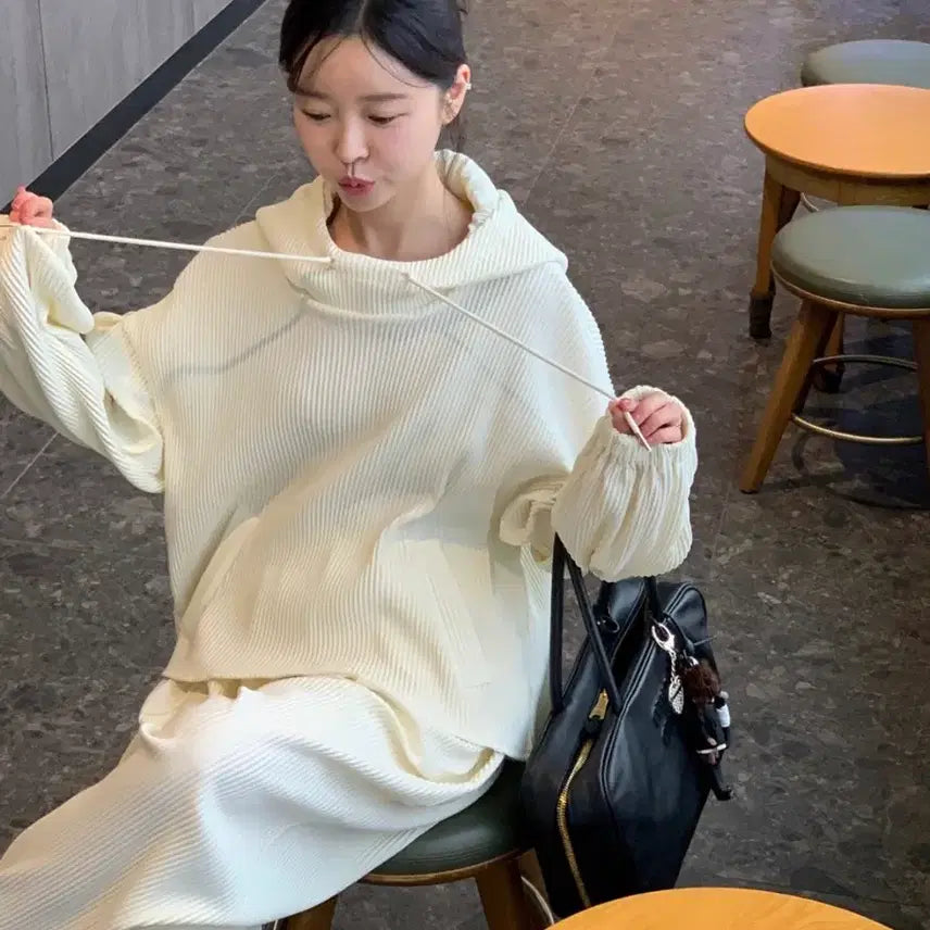 [BUNJANG] Byssiny Pleated Hoodie (Ivory, Beige) / 바이씨니 제작 플리츠 후드 (아이보리,베이지)
