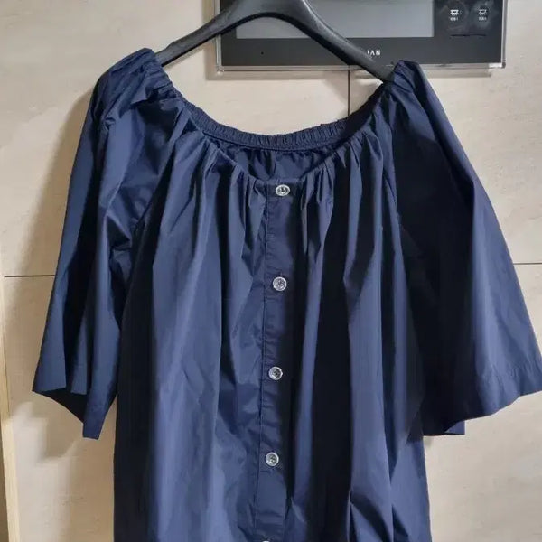 [BUNJANG] KUHO Off-Shoulder Flare Blouse / 구호 바스락 오프숄더 플레어  블라우스