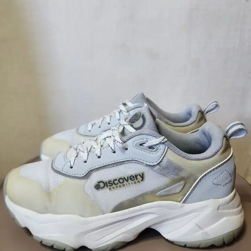 [BUNJANG] Discovery Expedition Sneakers White Yellow/Gray 230-235 / >>상태양호<<  디스커버리 운동화 화이트.옐로우/그레이 230~235 팝니다