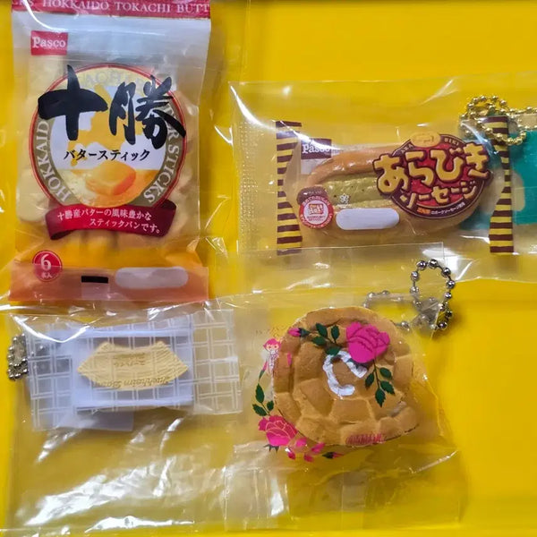 [BUNJANG] Classic Bread Gachapon Sausage Bread Stick Bread Keychain Bundle Set / 고전빵 가챠  소시지빵 가챠  스틱빵 가챠 키링  일괄