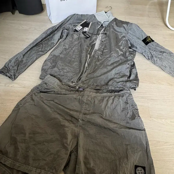 [BUNJANG] Stone Island 25ss Nylon Shirt and Pants Set / 스톤아일랜드 25ss 나일론 셔츠, 팬츠 XL