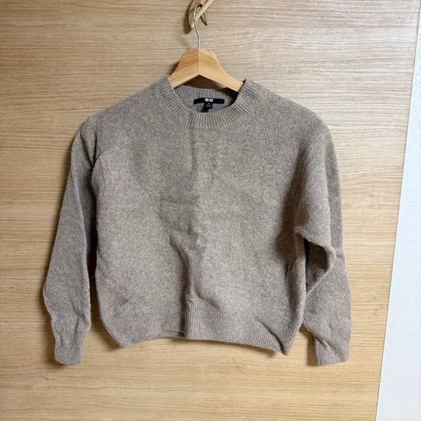 [BUNJANG] Uniqlo Beige Knit Sweater / [M] 유니클로 UNIQLO 베이지 니트