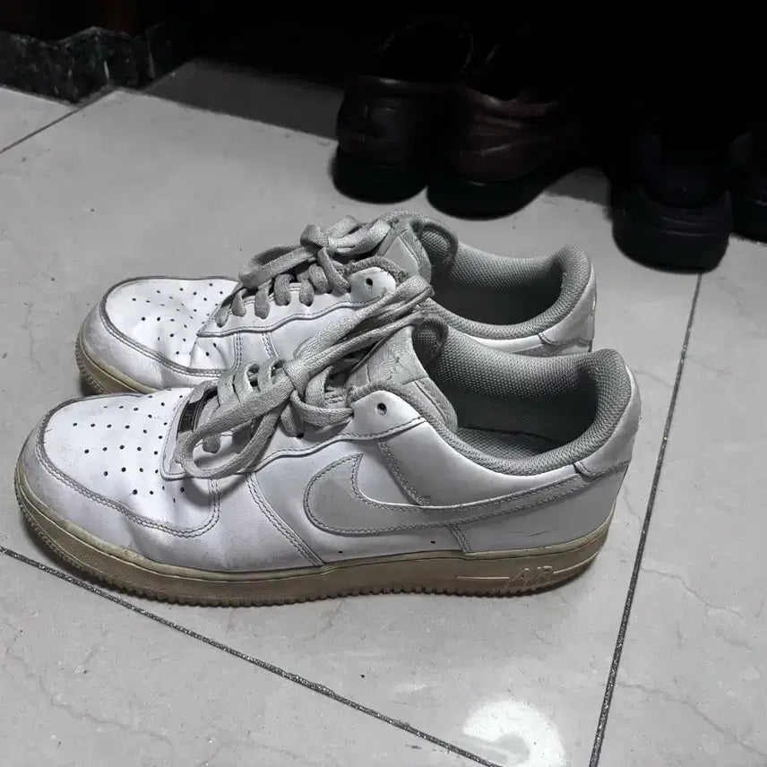 [BUNJANG] Nike Air Force 1 Low Sneakers / 280)나이키 에어포스1 로우