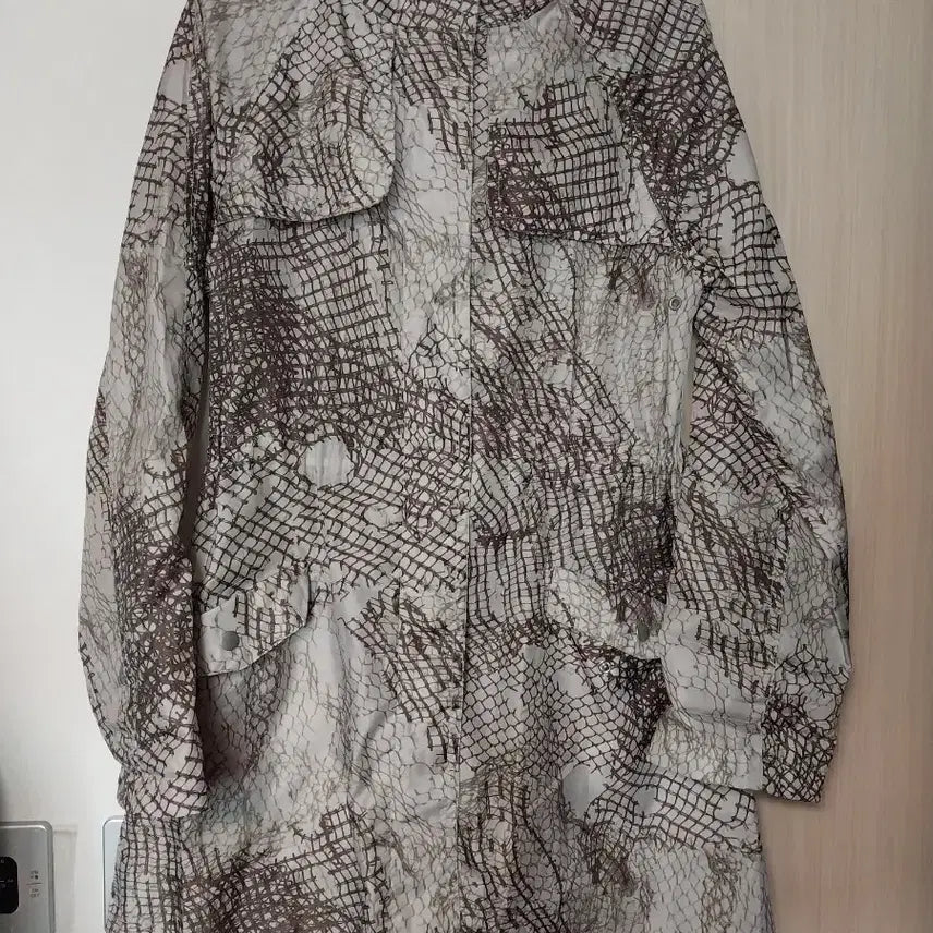 [BUNJANG] Vampire Pattern Hooded Windbreaker Jacket / 뱀피 패턴 후드 바람막이 자켓 55 66