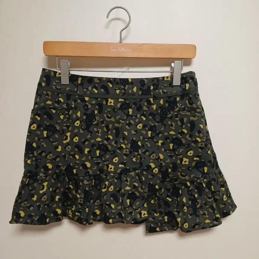 [BUNJANG] Hazzys Golf Leopard Print Frill Skirt Size 67 / 헤지스 골프 스커트 67