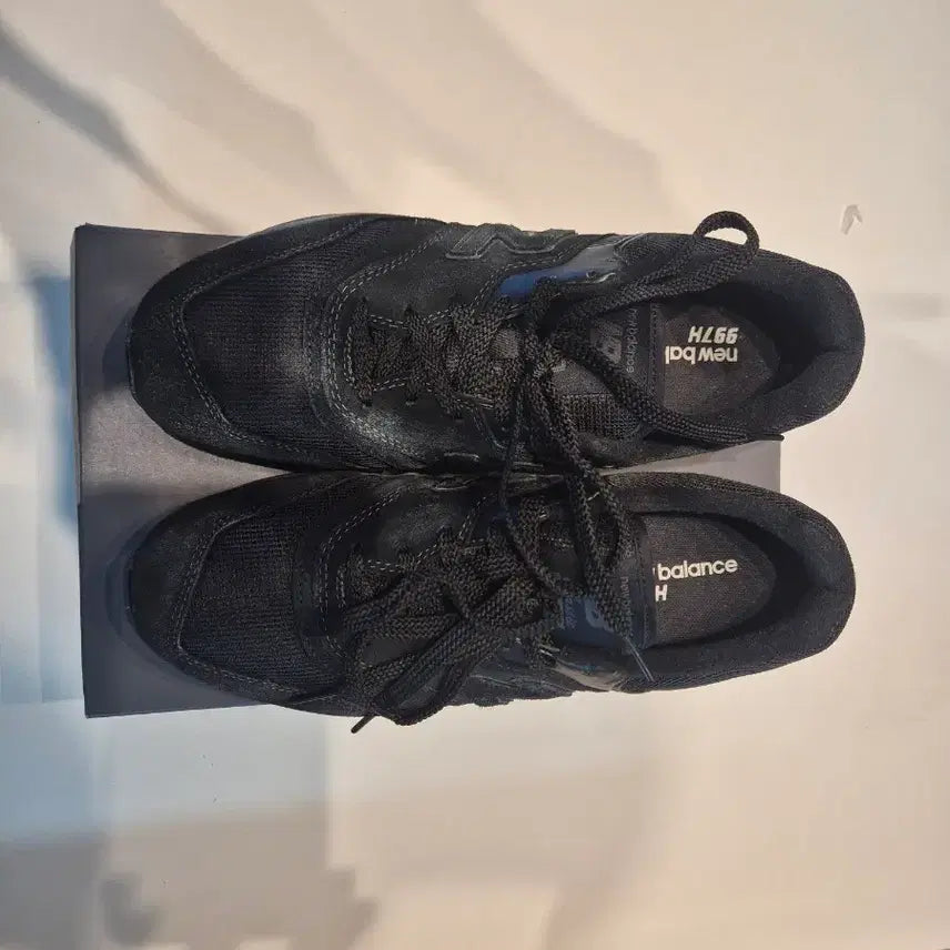 [BUNJANG] New Balance 997 Black Sneakers Size 260 / 뉴발란스 997 260