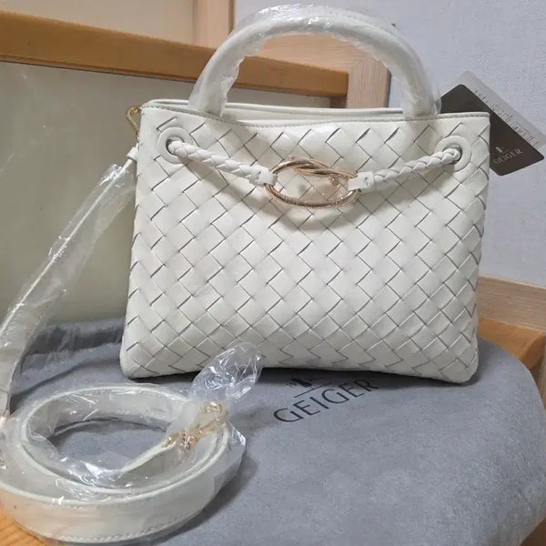 [BUNJANG] Geiger Intrecciato Tote Bag Ivory / 가이거 인트레치아토 토트백 아이보리