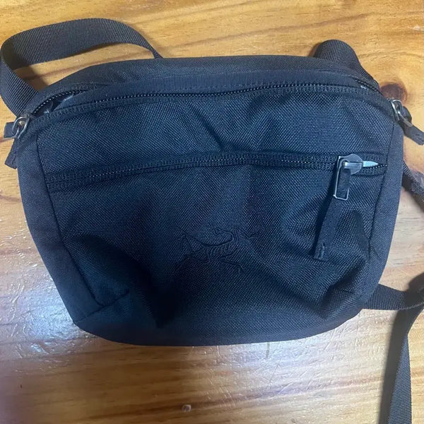 [BUNJANG] Arc'teryx Black Waist Bag / 아크테릭스 힙색 블랙 정품