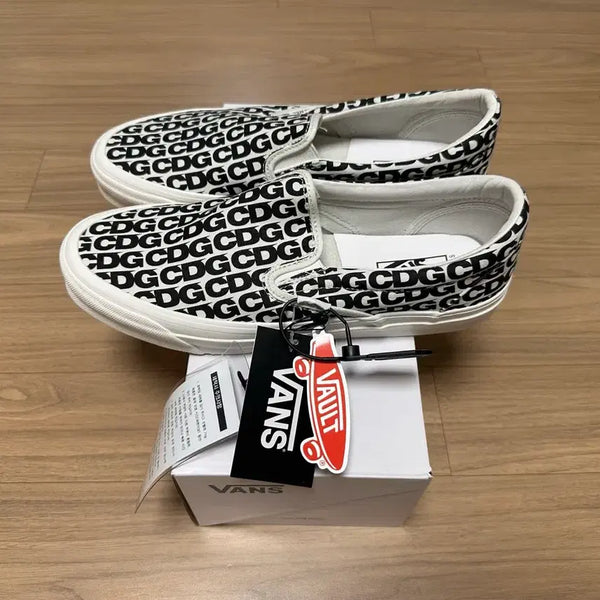[BUNJANG] Vans Vault CDG Comme des Garçons Slip-On LX White / 280 반스 볼트 CDG 꼼데 슬립온 LX 화이트