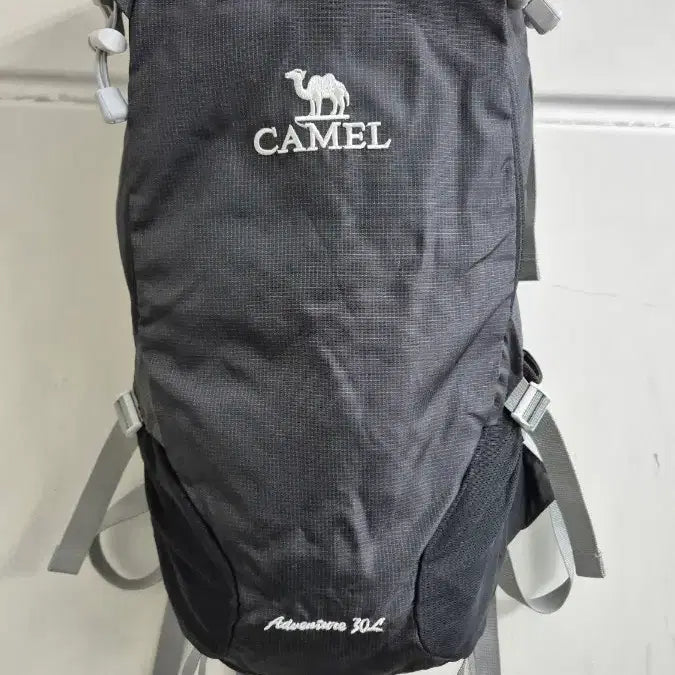 [BUNJANG] Camel Adventure 30L Hiking Backpack (Black) / 카멜 어드벤처 30L 등산 배낭 (블랙)
