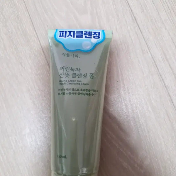 [BUNJANG] Plant Nature Green Tea Fresh Cleansing Foam 150ml / 식물나라 클렌징폼