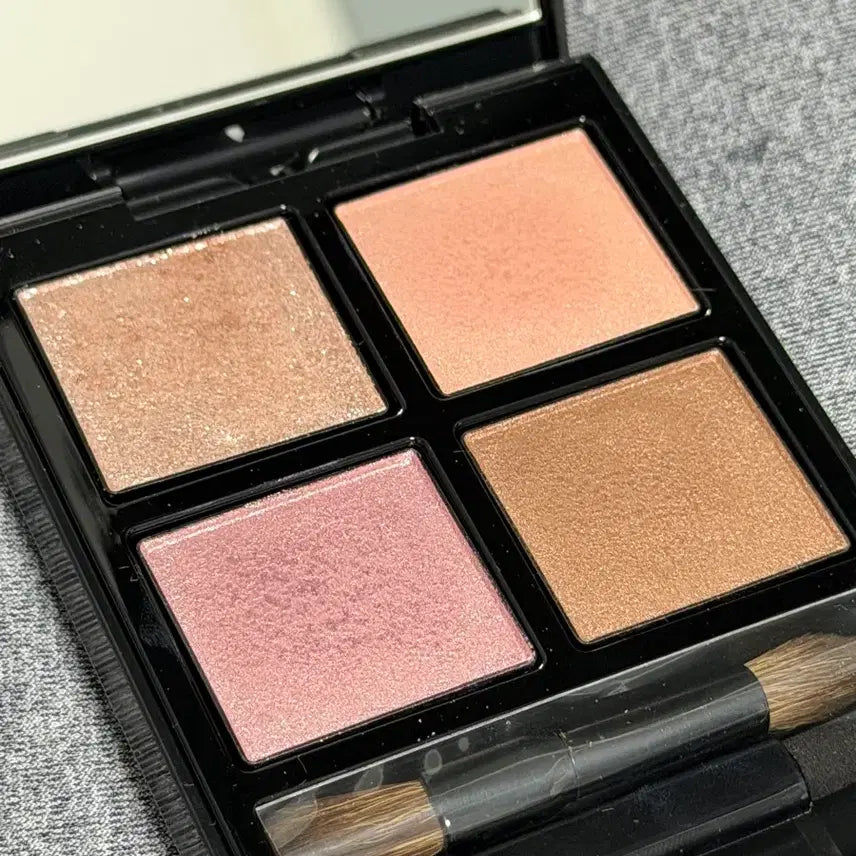 [BUNJANG] Addiction Eyeshadow Palette Vintage Tutu 005 / 어딕션 아이섀도우 팔레트 빈티지 튜튜 005