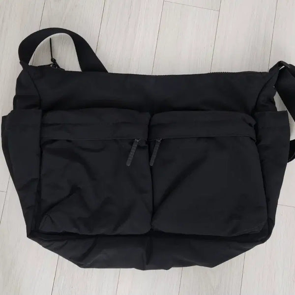 [BUNJANG] Uniqlo Shoulder Bag Black / 유니클로 숄더백