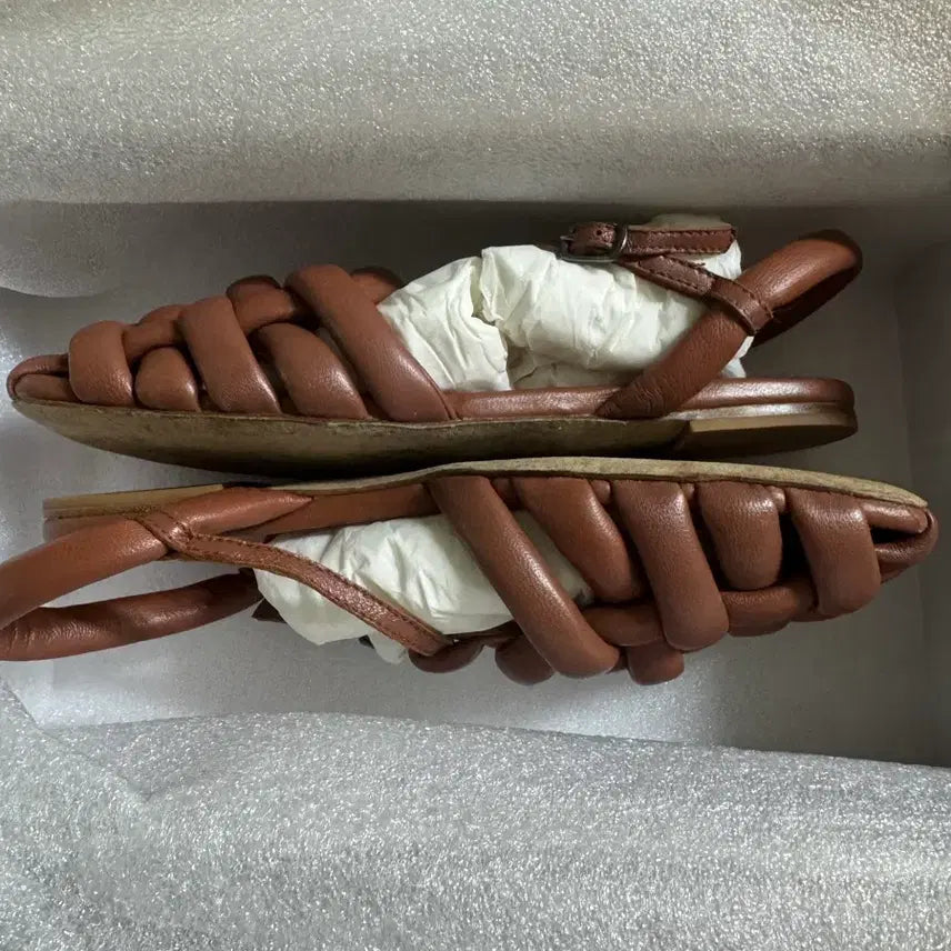 [BUNJANG] Hereu Cabersa Sandals Brown EU 36 / Hereu샌들