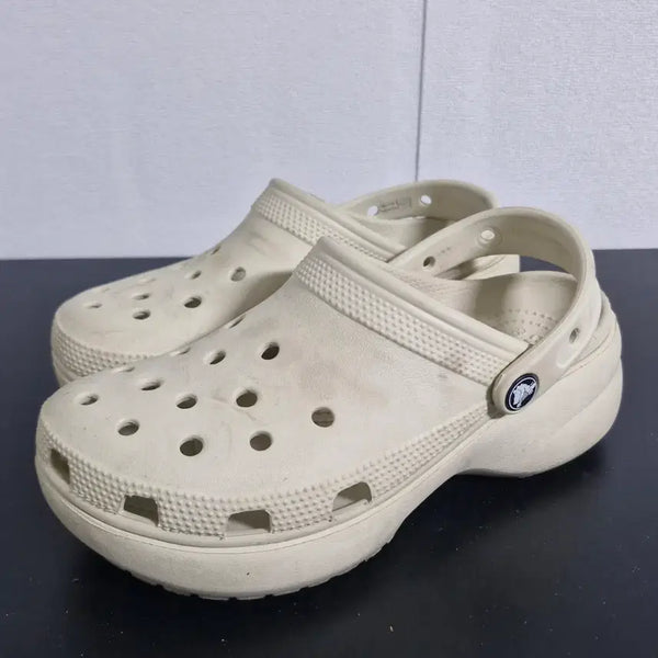 [BUNJANG] Crocs Classic Platform Clog (W7/240) / 크록스 클래식 플랫폼 클로그(w7/240)