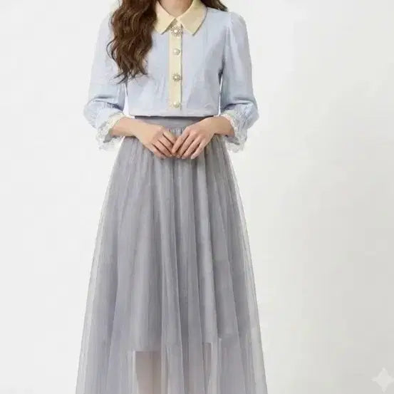 [BUNJANG] Lenibon Knit Blouse with Jewel Button Detail / 레니본  가늘갸늘55 니트소재 ㅡ블라우스