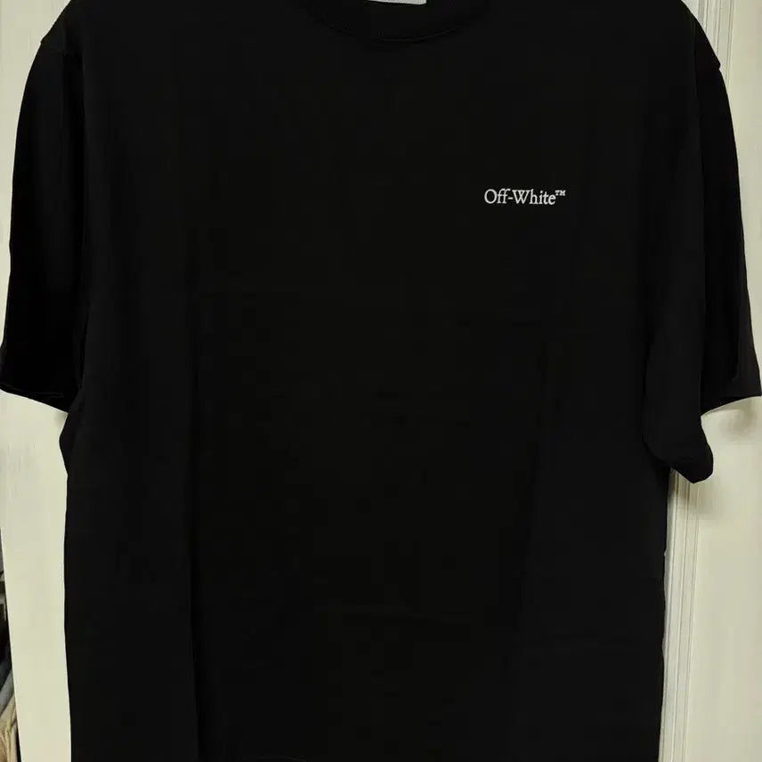 [BUNJANG] Off-White Black Short Sleeve T-Shirt / 오프화이트 반팔 티셔츠 블랙