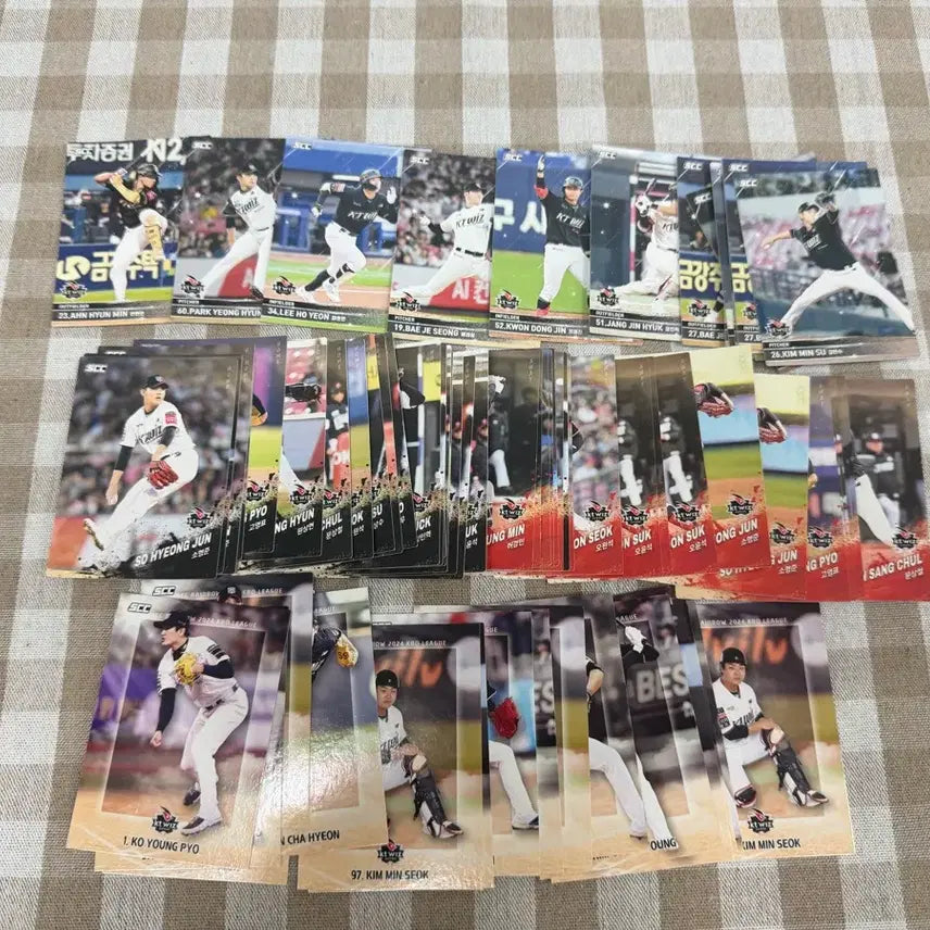 [BUNJANG] SCC KBO Baseball Cards KT Wiz Bundle (Approx. 70 Cards) / SCC KBO 프로야구 카드 KT위즈 일괄 70여장